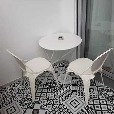 The Ionian Comfort Apartment- Beachfront Lungomare Promenade Apartment