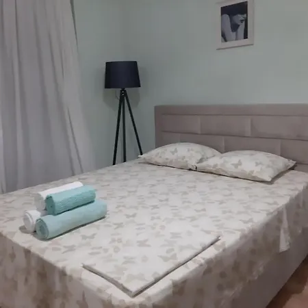 The Ionian Comfort Apartment- Beachfront Lungomare Promenade Vlore
